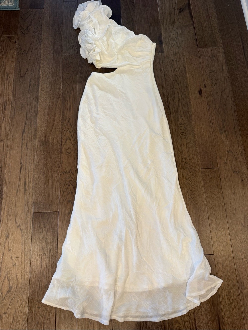 Saints & Secret One-Shoulder White Cutout Maxi Dress Gown - Picture 2 of 8